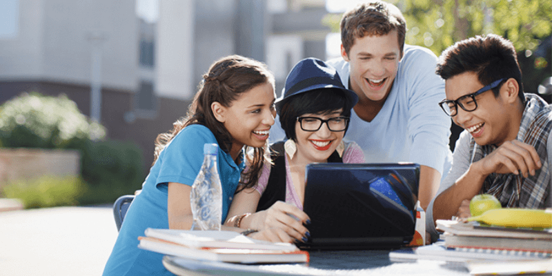 Học tiếng Anh giao tiếp online với người nước ngoài cần lưu ý gì?