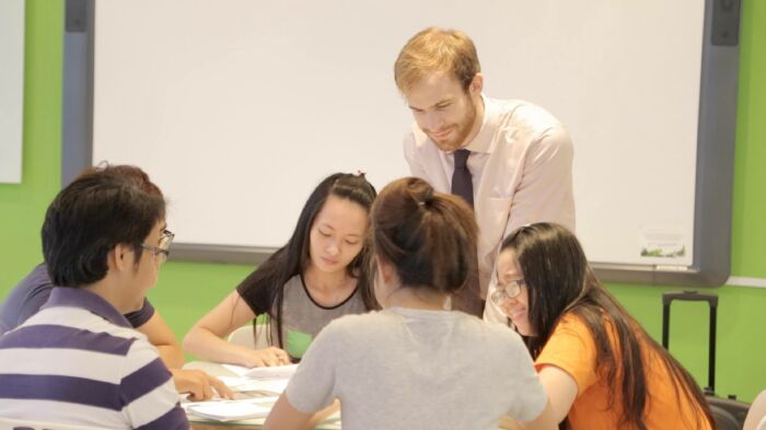 Học tiếng Anh với người nước ngoài ở đâu tốt nhất?