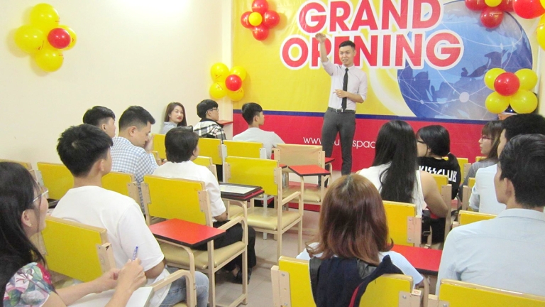 Trung tâm ngoại ngữ không gian có tốt không? Đánh giá từ học viên cũ.