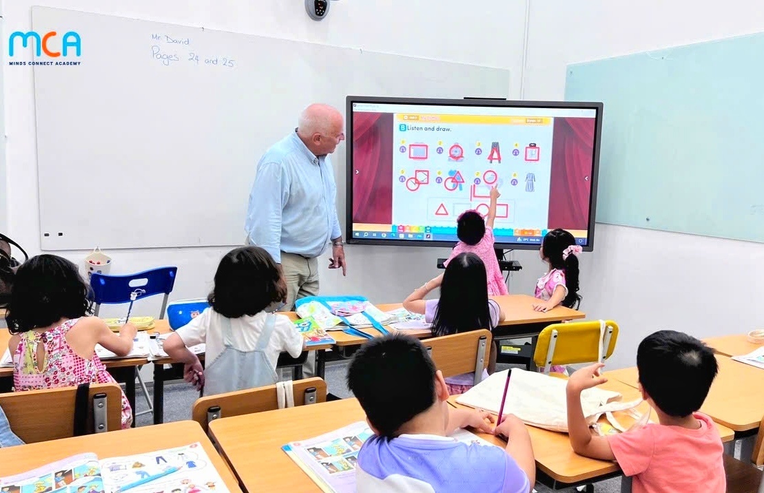 Trung tâm tiếng Anh cho sinh viên TPHCM học phí ra sao? Tìm nơi học tốt giá phải chăng.