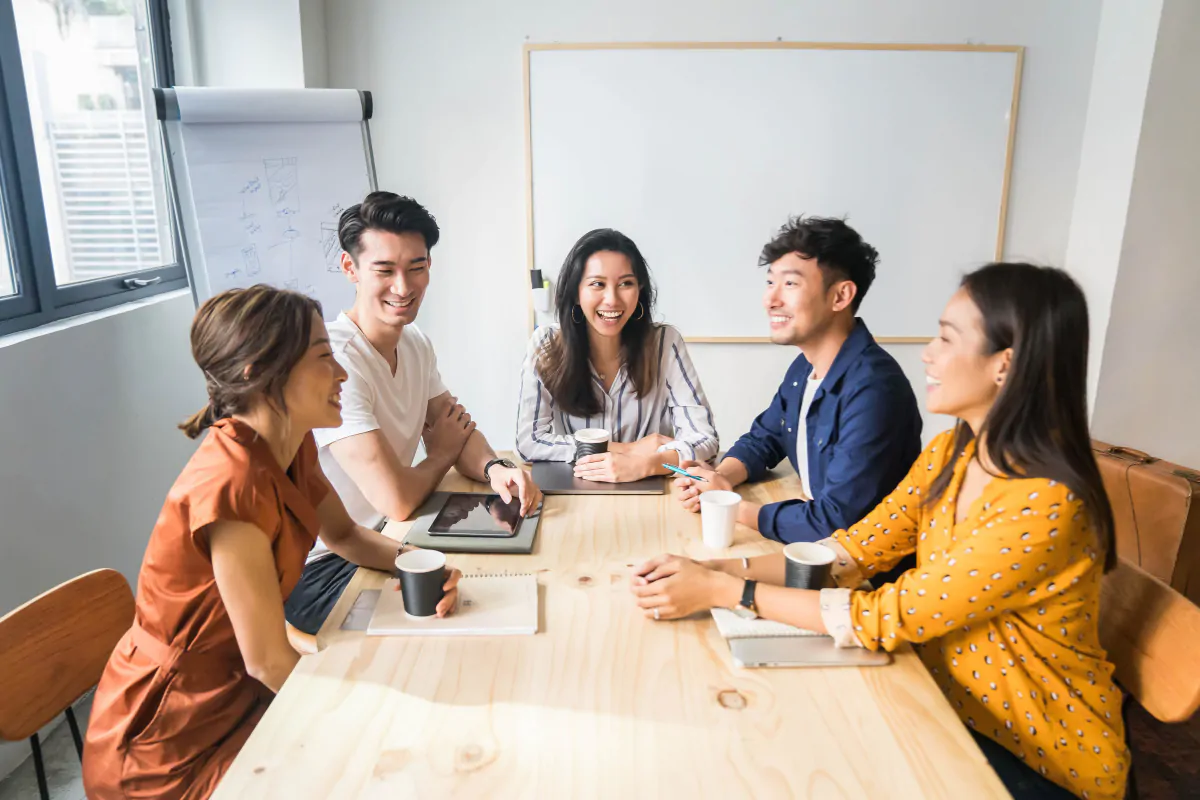 Tìm trung tâm tiếng Anh cho người đi làm TPHCM? Lưu ý quan trọng!