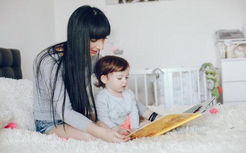 Sách tiếng anh lớp 4 tập 1 có gì hay? Ba mẹ cùng con khám phá nhé.