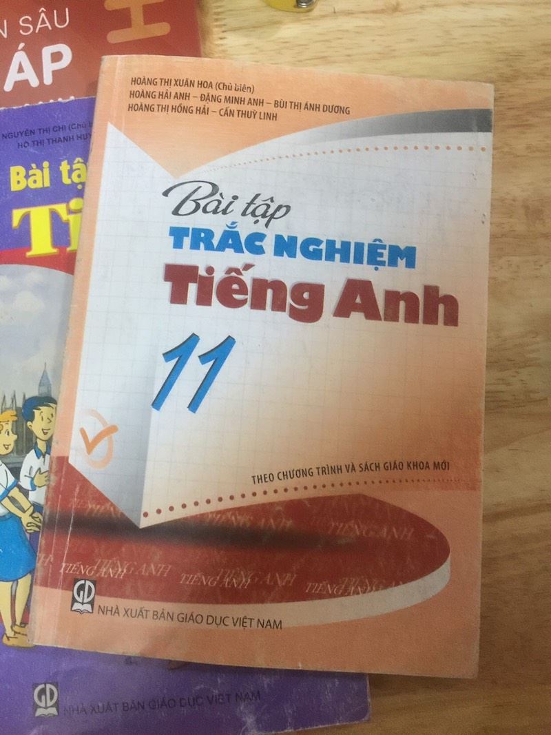 Học sách tiếng anh lớp 11 thế nào cho giỏi? Chia sẻ bí quyết vàng từ các học sinh xuất sắc.