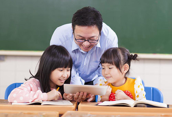 Dạy kèm tiếng anh lớp 4 tập 2 tại nhà? Kinh nghiệm vàng cho phụ huynh đây!