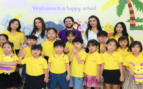 Dịch vụ dạy kèm tiếng anh cho người lớn nào tốt nhất? So sánh ưu điểm từng hình thức!