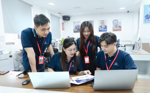 Lớp học tiếng anh cho người mới bắt đầu online có tốt không? (Kinh nghiệm học trực tuyến).