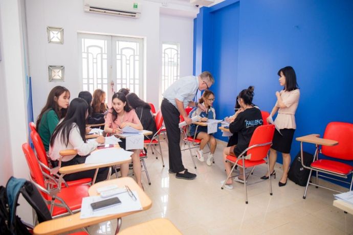 Tìm lớp học tiếng anh cho người lớn ở đâu chất lượng? Bí quyết chọn lựa lớp học tốt nhất cho bạn.