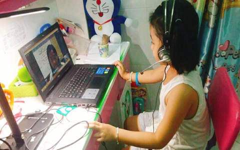 Trẻ nhỏ có nên học tiếng anh trực tuyến không Kinh nghiệm từ phụ huynh