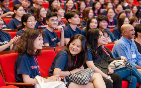 Chương trình học tiếng anh trực tuyến kinh tế? Bật mí lộ trình hiệu quả tiết kiệm!
