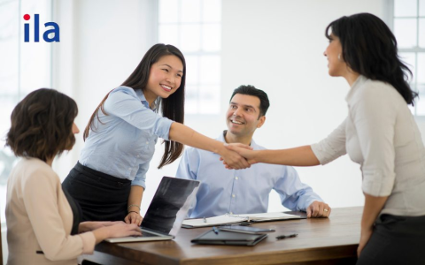 Mẹo luyện tiếng Anh giao tiếp cho người mới bắt đầu tại nhà đơn giản