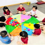 Dạy tiếng Anh giao tiếp cho bé tại nhà thế nào? Hướng dẫn từng bước dễ dàng cho cha mẹ!
