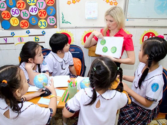 học tiếng anh giao tiếp với giáo viên nước ngoài sao tốt? (3 tuyệt chiêu tăng độ tương tác!)