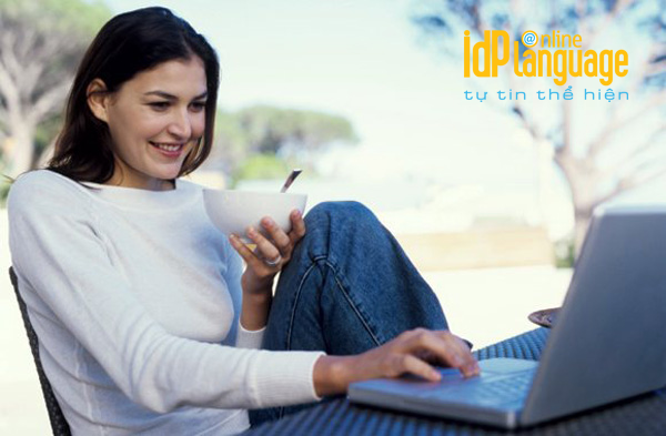 Lớp học tiếng anh cho người mới bắt đầu online có tốt không? (Kinh nghiệm học trực tuyến).
